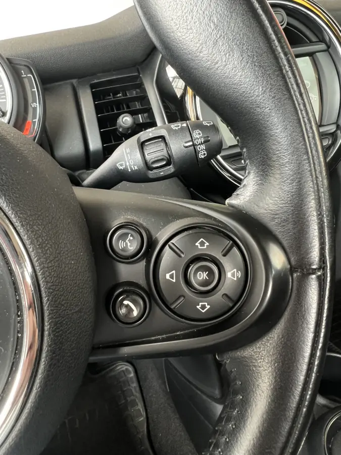 1.5 One Business | AUTOMAAT | NAVI | PDC V+A | CRUISE CONTROL | CLIMATE CONTROL | LMV 16'' | STOELVERWARMING | BLUETOOTH | LED