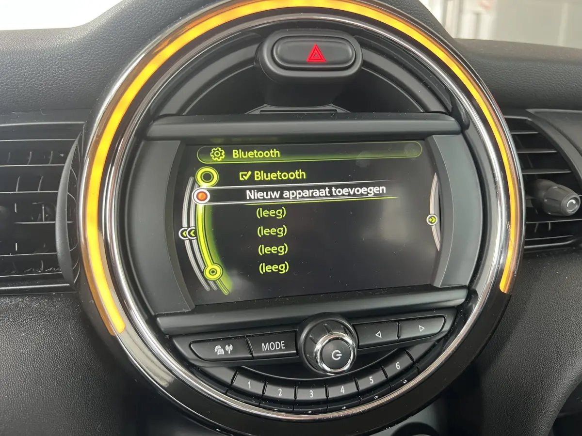 1.5 One Business | AUTOMAAT | NAVI | PDC V+A | CRUISE CONTROL | CLIMATE CONTROL | LMV 16'' | STOELVERWARMING | BLUETOOTH | LED