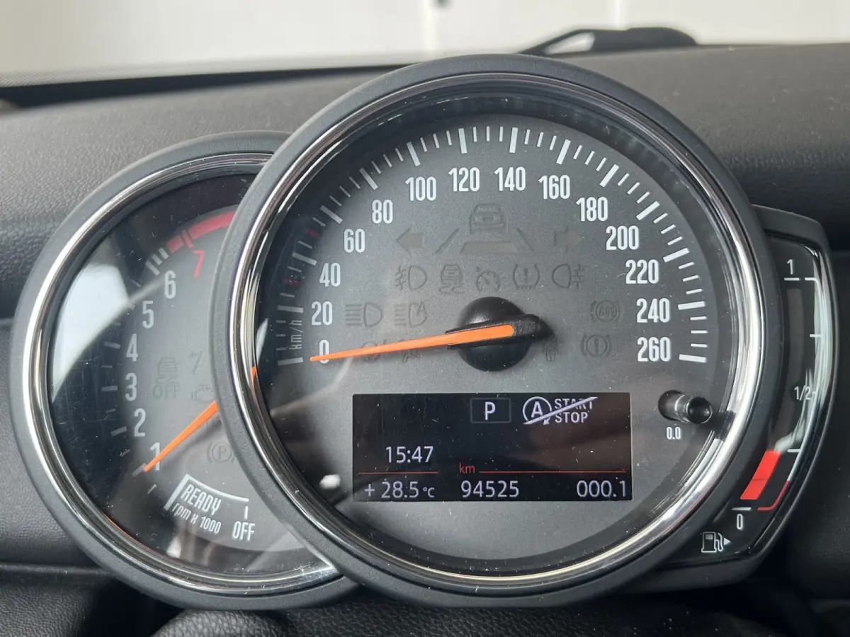 1.5 One Business | AUTOMAAT | NAVI | PDC V+A | CRUISE CONTROL | CLIMATE CONTROL | LMV 16'' | STOELVERWARMING | BLUETOOTH | LED