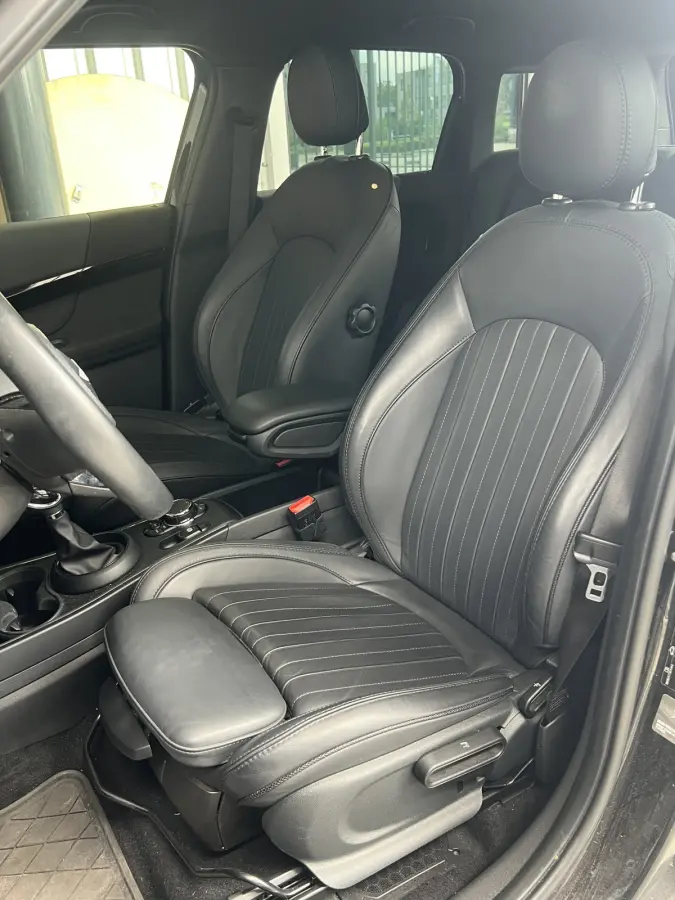 1.5 Cooper Chili | AUTOMAAT | HEAD-UP DISPLAY | LEDER | SCHUIF/KANTELDAK | CARPLAY | HARMAN/KARDON | CAMERA | NAVI | CRUISE CONTROL | PDC V+A | CLIMATE CONTROL | LMV 18'' | STOELVERWARMING |