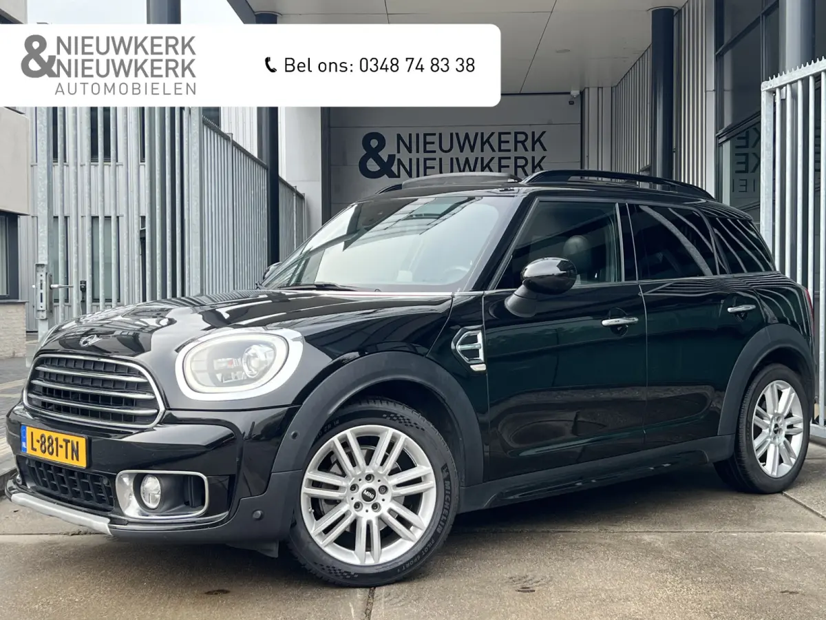 1.5 Cooper Chili | AUTOMAAT | HEAD-UP DISPLAY | LEDER | SCHUIF/KANTELDAK | CARPLAY | HARMAN/KARDON | CAMERA | NAVI | CRUISE CONTROL | PDC V+A | CLIMATE CONTROL | LMV 18'' | STOELVERWARMING |
