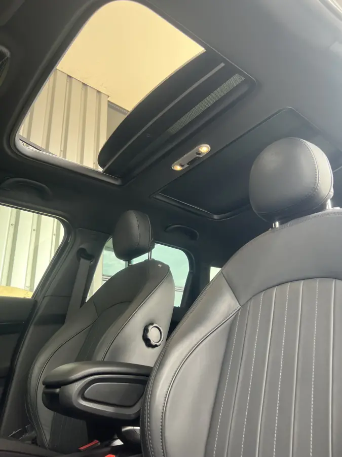 1.5 Cooper Chili | AUTOMAAT | HEAD-UP DISPLAY | LEDER | SCHUIF/KANTELDAK | CARPLAY | HARMAN/KARDON | CAMERA | NAVI | CRUISE CONTROL | PDC V+A | CLIMATE CONTROL | LMV 18'' | STOELVERWARMING |