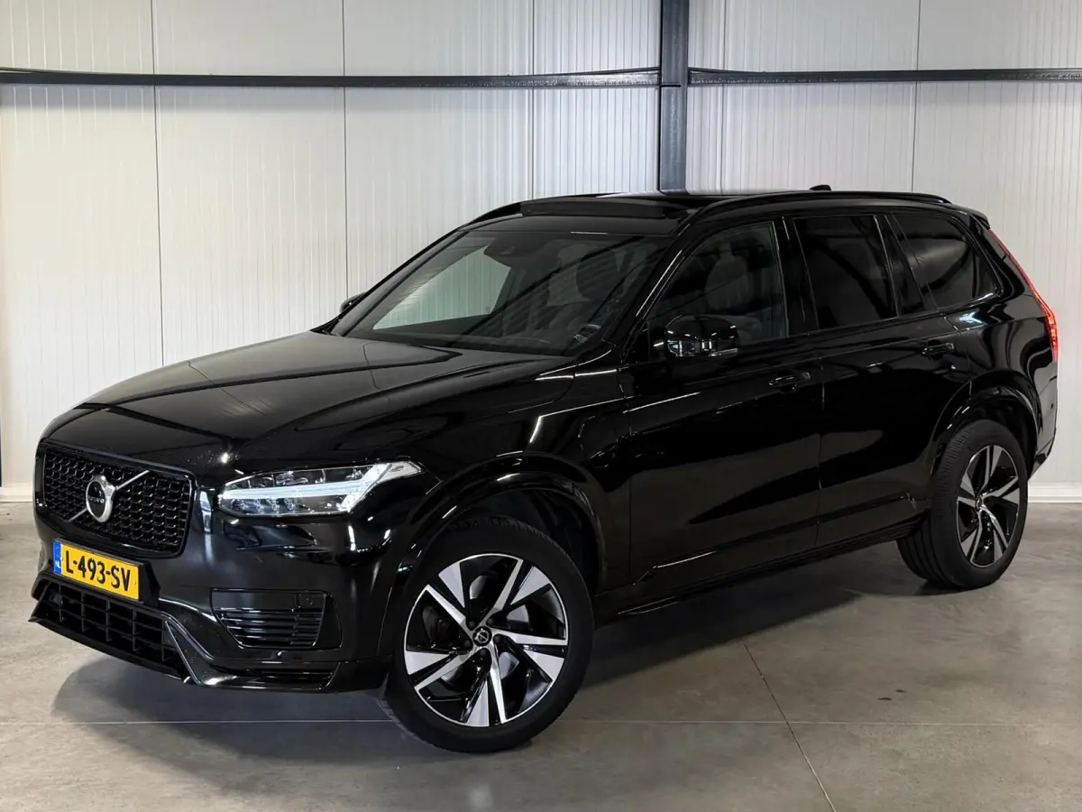 2.0 T8 Recharge AWD R-Design Pano Memory 7P NAP