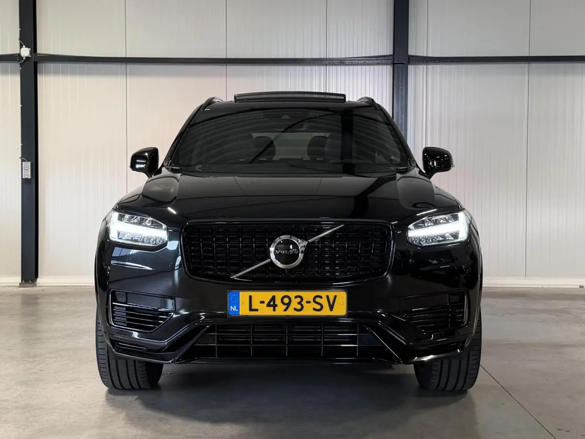 2.0 T8 Recharge AWD R-Design Pano Memory 7P NAP