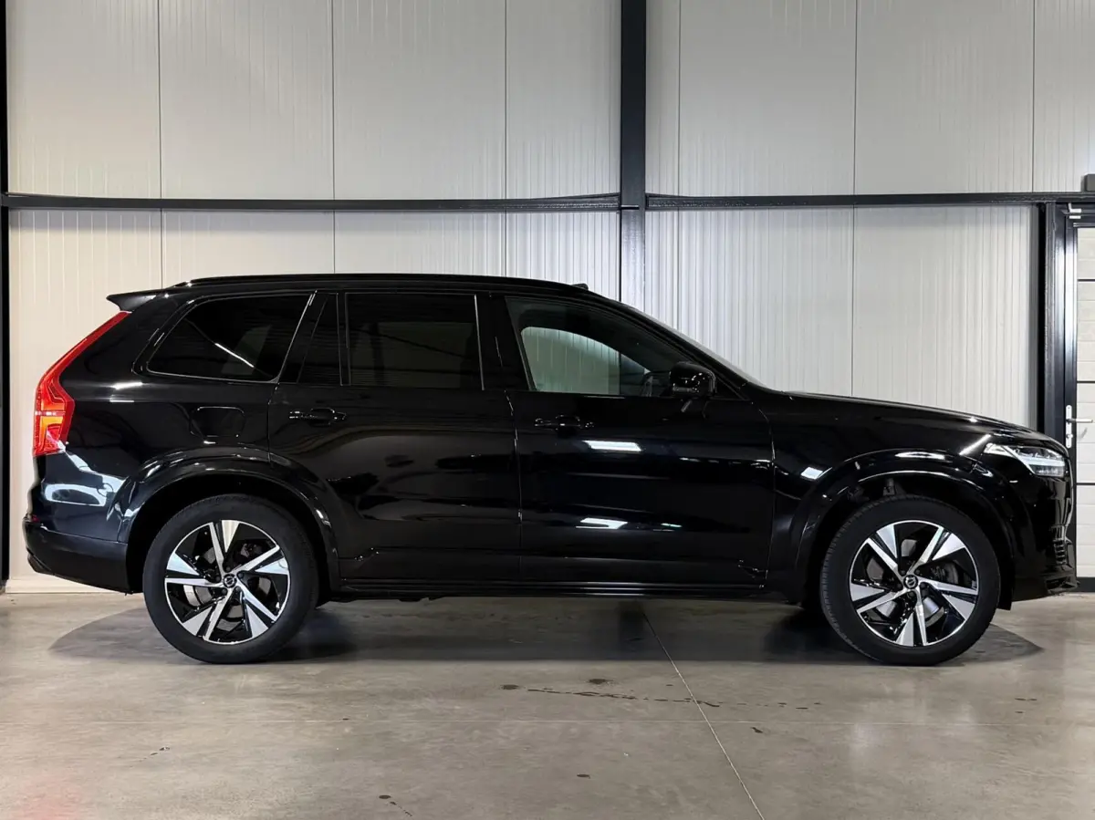 2.0 T8 Recharge AWD R-Design Pano Memory 7P NAP