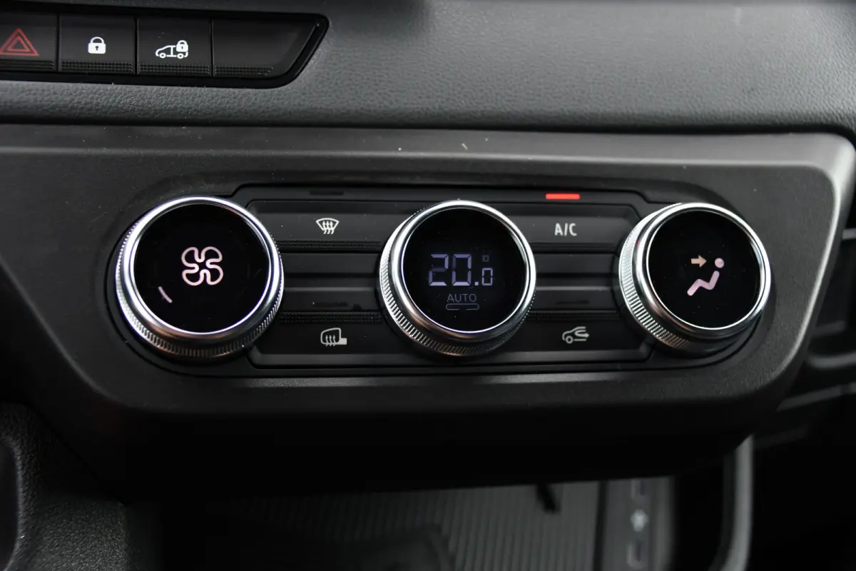 T35 L2H2 Extra long range 87 kWh Camera, Cruise, Carplay, LED, Clima, Stoelverwarming, Laadruimte Betimmering, 143pk, Virtual, Sensoren, Uniek!