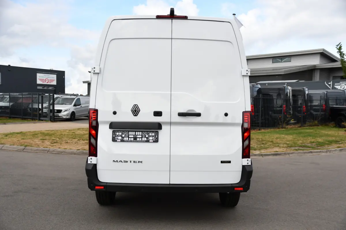 T35 L2H2 Extra long range 87 kWh Camera, Cruise, Carplay, LED, Clima, Stoelverwarming, Laadruimte Betimmering, 143pk, Virtual, Sensoren, Uniek!