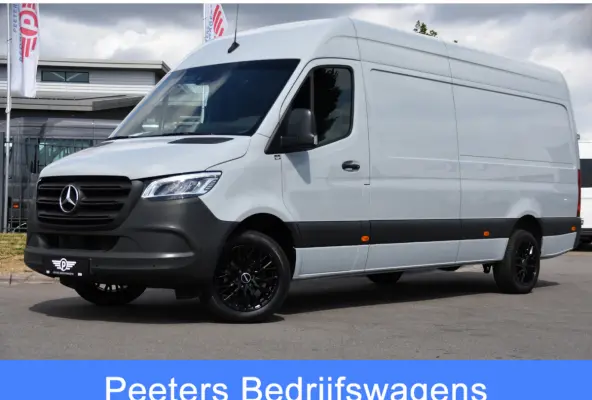 317 1.9 CDI L3H2 RWD PB Edition NIEUW STAAT! Adaptieve Cruise, Camera, Carlay, LED, Standkachel, 170pk, Stoelverwarming, Dodehoek, Automaat, 3 Zitplaatsen, Uniek!