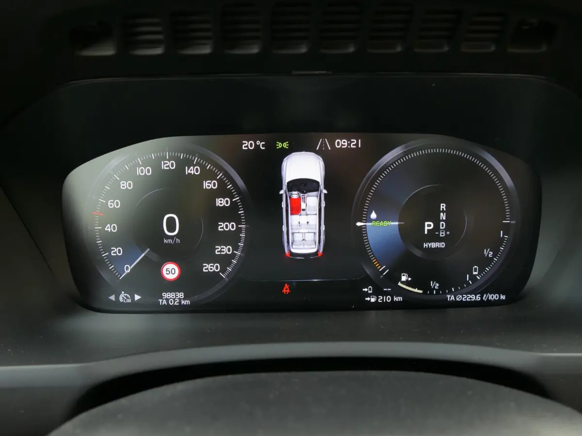 2.0 T8 Recharge AWD Ultimate Bright | Long Range | Luchtvering | Nappa | Stoelventilatie | 360°-camera | Trekhaak | 22-inch velgen | Harman/Kardon | Head-up display | Orrefors Sweden | Appl