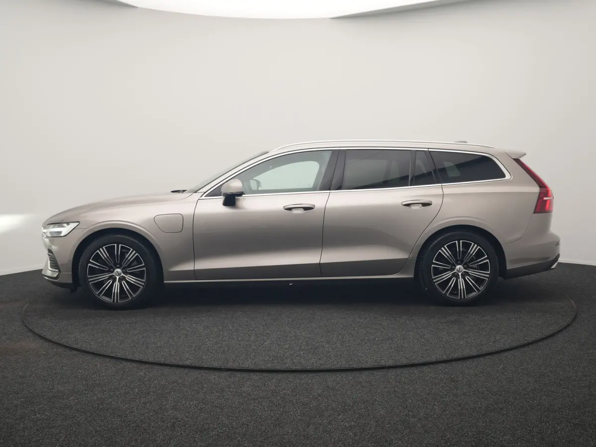 T6 Recharge AWD Inscription PHEV 340pk Dealer O.H | Trekhaak Af Fabriek | Adaptive Cruise | 360 Camera | Head Up | Lederen Sportstoelen Memory & Verkoeling | Keyless | Apple Carplay | Stoel 