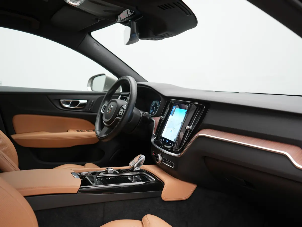 T6 Recharge AWD Inscription PHEV 340pk Dealer O.H | Trekhaak Af Fabriek | Adaptive Cruise | 360 Camera | Head Up | Lederen Sportstoelen Memory & Verkoeling | Keyless | Apple Carplay | Stoel 