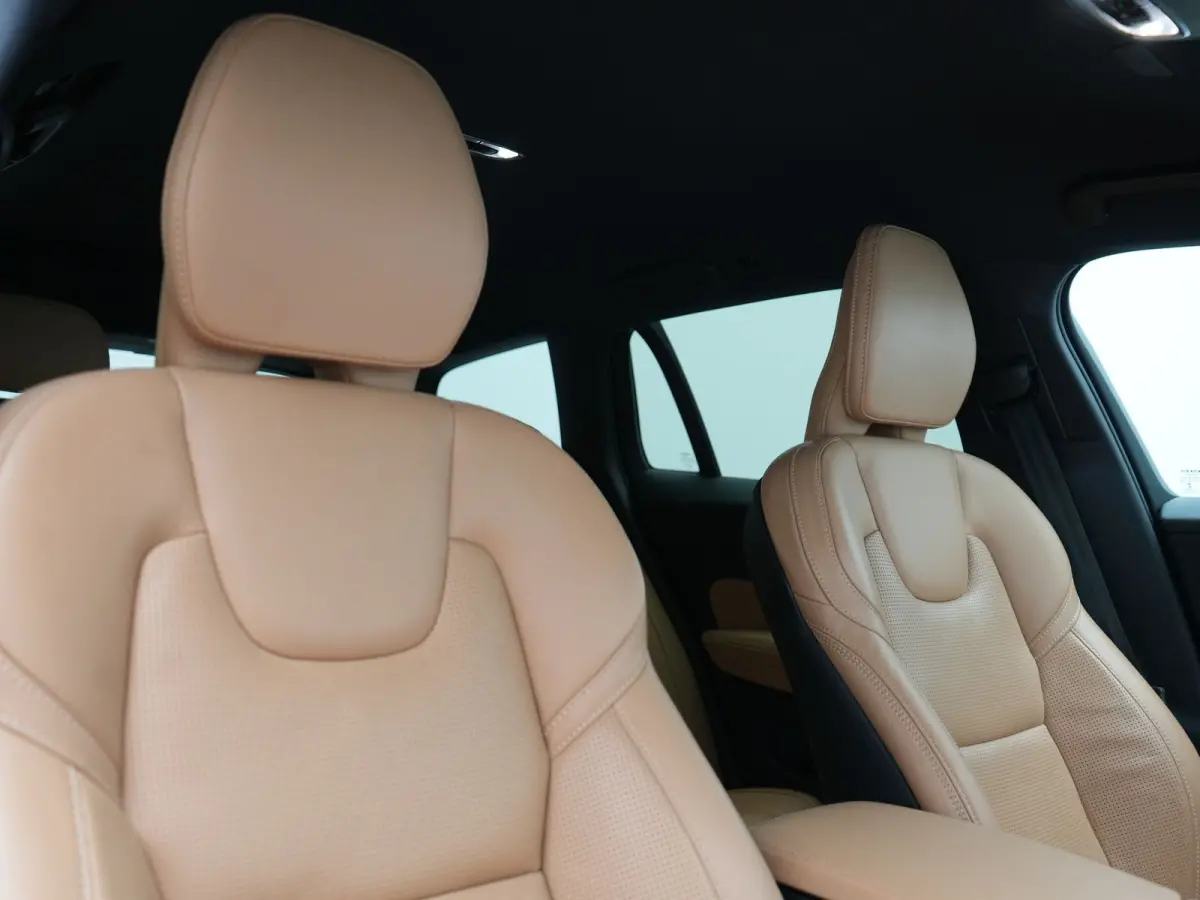T6 Recharge AWD Inscription PHEV 340pk Dealer O.H | Trekhaak Af Fabriek | Adaptive Cruise | 360 Camera | Head Up | Lederen Sportstoelen Memory & Verkoeling | Keyless | Apple Carplay | Stoel 