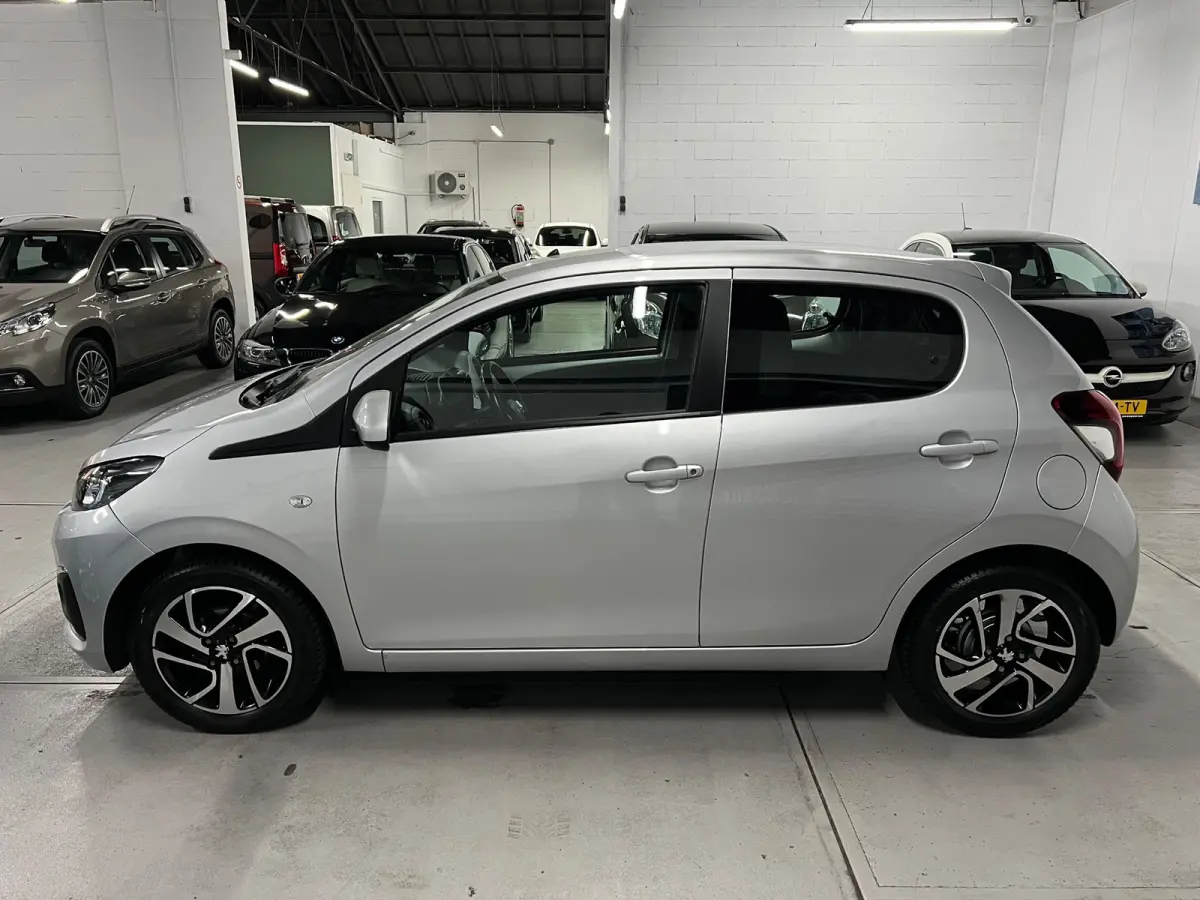 1.0 e-VTi Blue Lease Executive CAMERA / CARPLAY