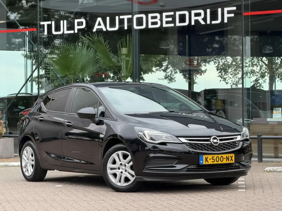 1.0 Selection hb 5drs 2016 NAvi Clima Lmv pdc
