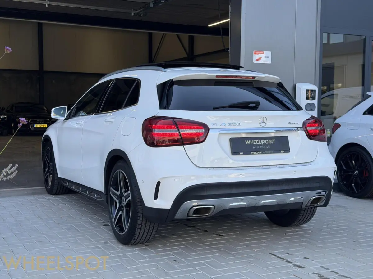 250 4Matic AMG|Pano|Keyless|19 Inch|Camera