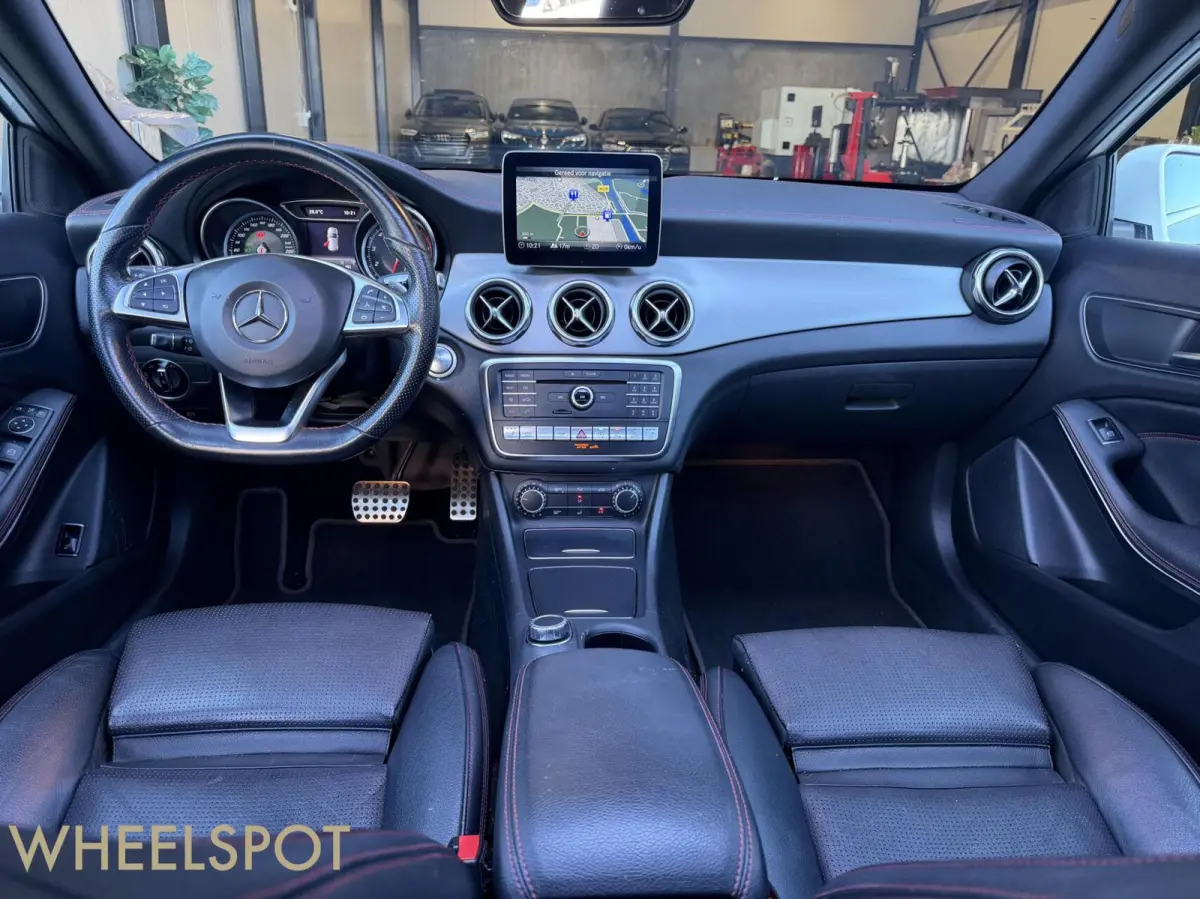 250 4Matic AMG|Pano|Keyless|19 Inch|Camera