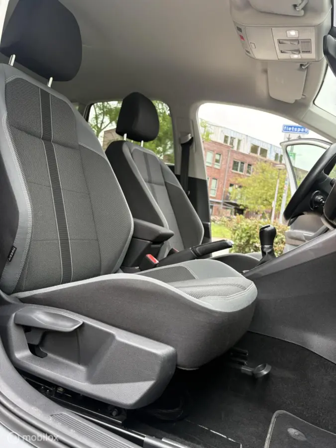 1.0 TSI CARPLAY AIRCO STOEL.V CRUISE PDC