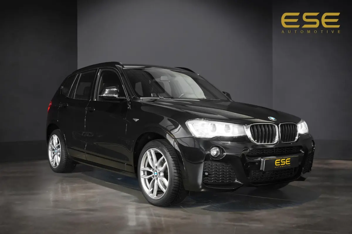xDrive20i M-Sport | Panorama | Trekhaak | Leder | Navigatie