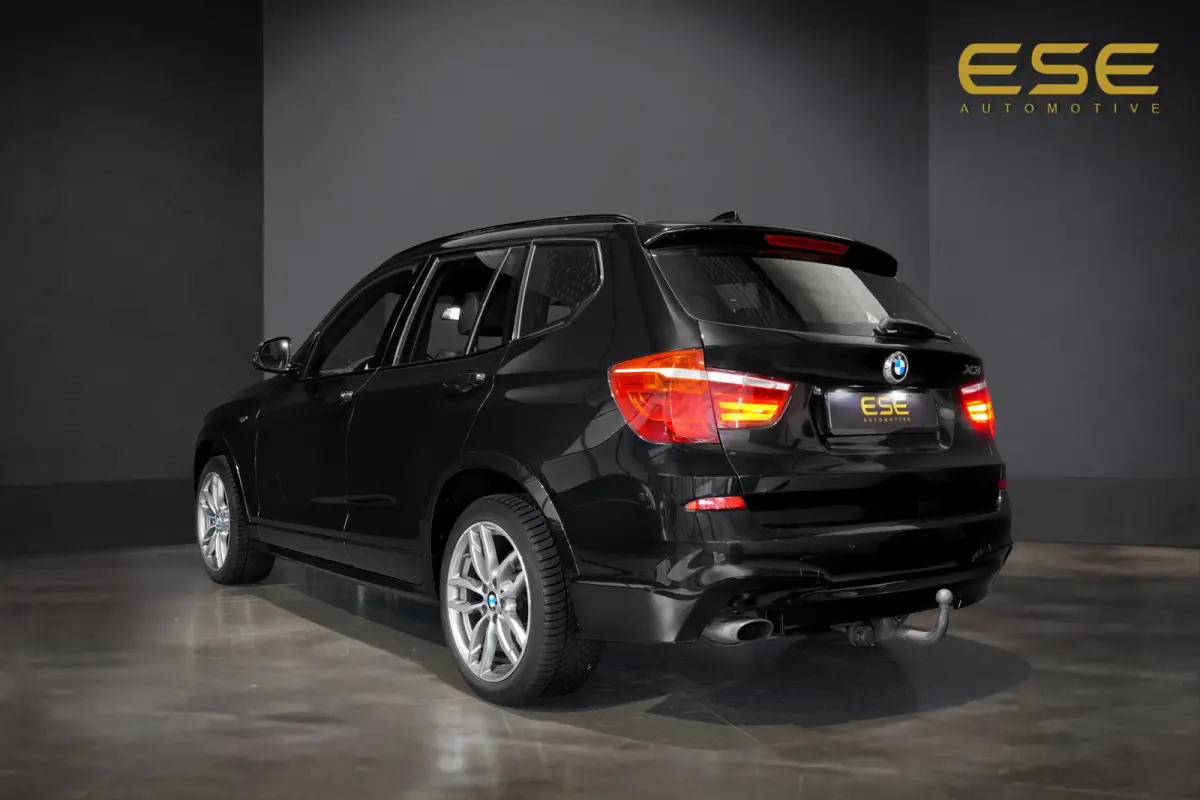 xDrive20i M-Sport | Panorama | Trekhaak | Leder | Navigatie