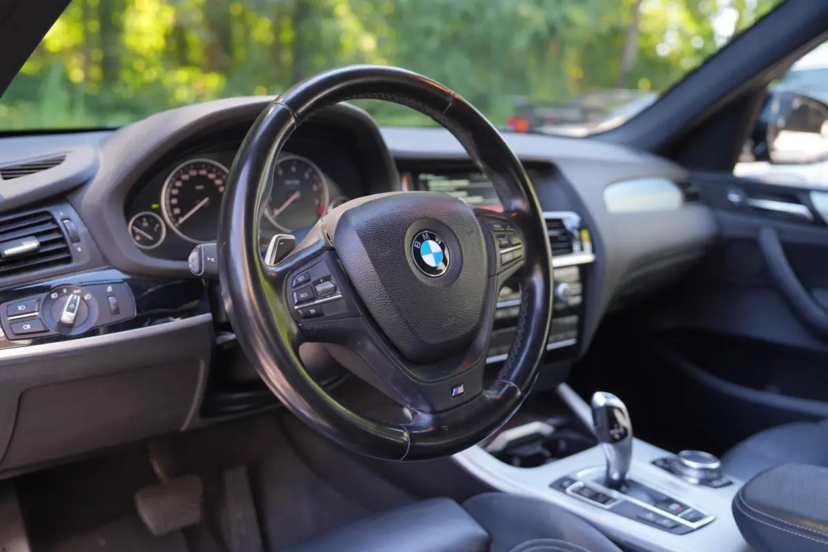 xDrive20i M-Sport | Panorama | Trekhaak | Leder | Navigatie