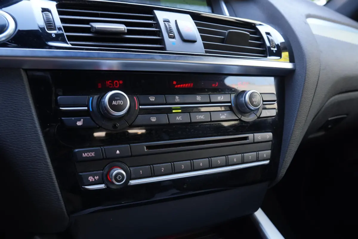 xDrive20i M-Sport | Panorama | Trekhaak | Leder | Navigatie