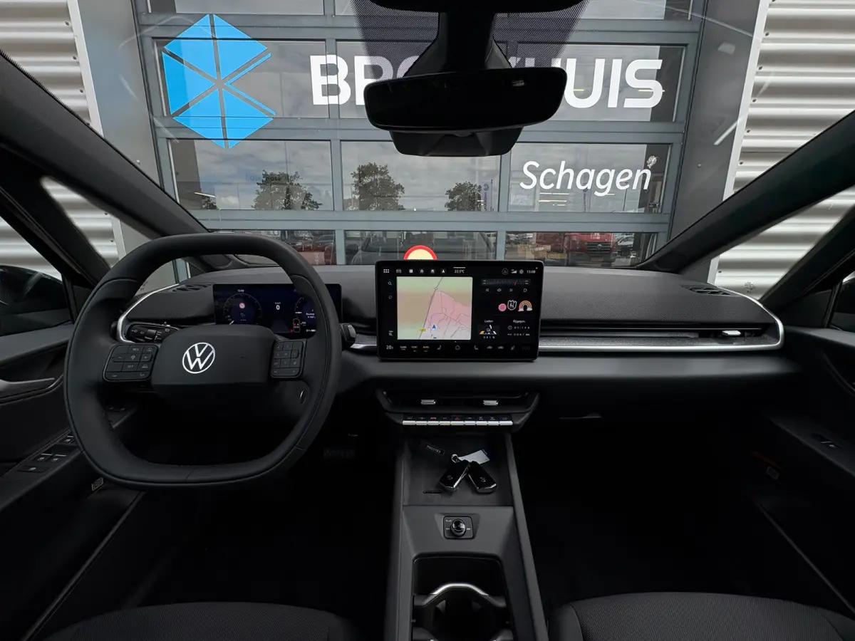 Life | Airconditioning automatisch, 2-zone (Climatronic) | Automatische afstandsregeling (Adaptive Cruise Control) | Buitenspiegels elektrisch instel-, verwarm- en inklapbaar