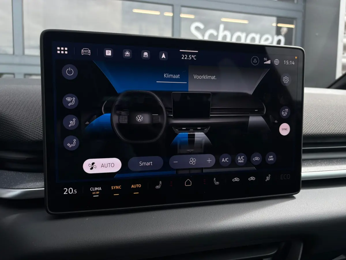 Life | Airconditioning automatisch, 2-zone (Climatronic) | Automatische afstandsregeling (Adaptive Cruise Control) | Buitenspiegels elektrisch instel-, verwarm- en inklapbaar