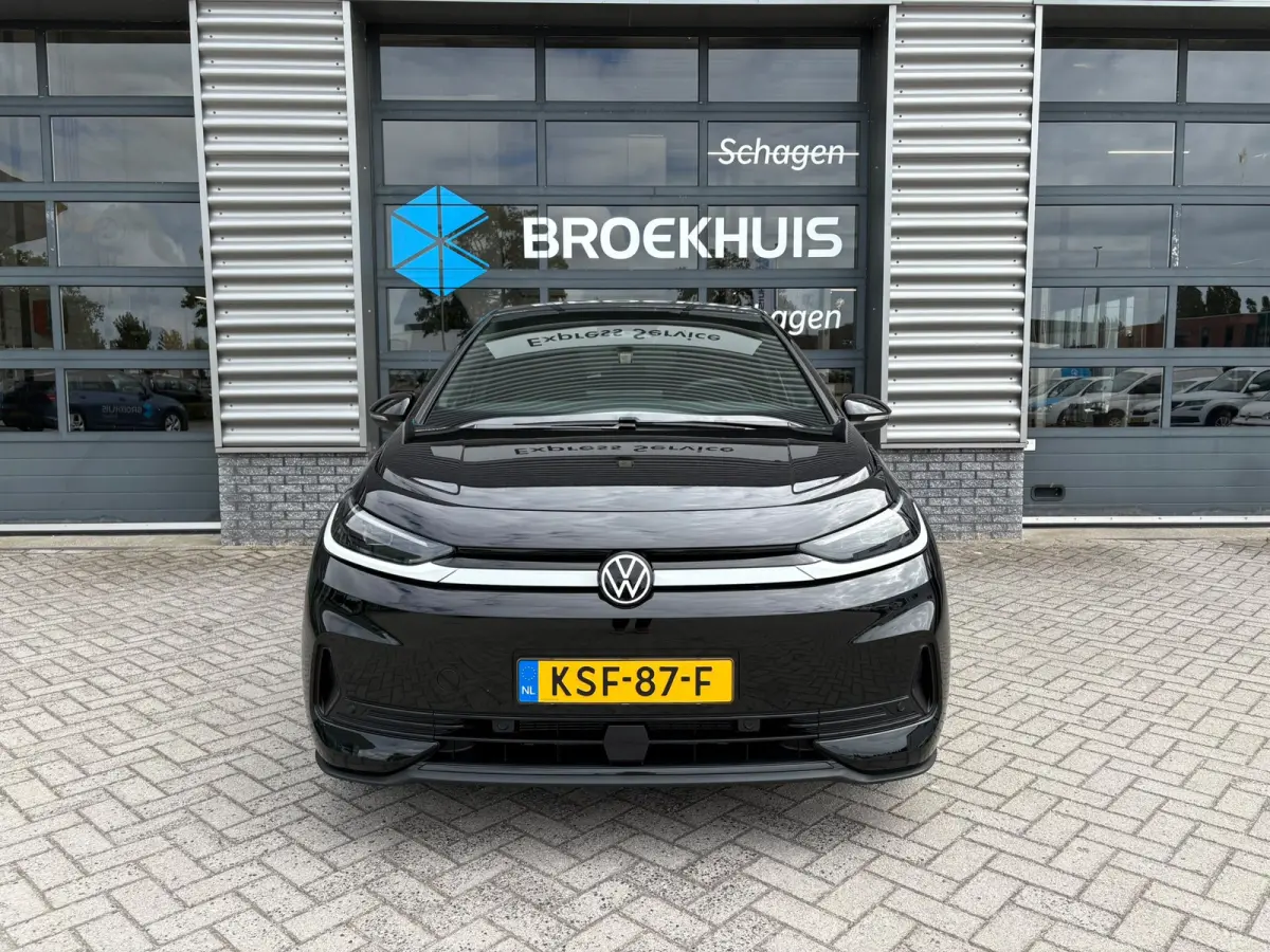 Life | Airconditioning automatisch, 2-zone (Climatronic) | Automatische afstandsregeling (Adaptive Cruise Control) | Buitenspiegels elektrisch instel-, verwarm- en inklapbaar