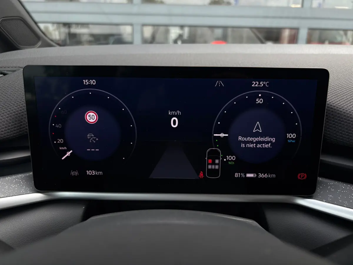 Life | Airconditioning automatisch, 2-zone (Climatronic) | Automatische afstandsregeling (Adaptive Cruise Control) | Buitenspiegels elektrisch instel-, verwarm- en inklapbaar