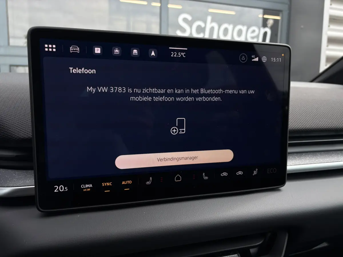 Life | Airconditioning automatisch, 2-zone (Climatronic) | Automatische afstandsregeling (Adaptive Cruise Control) | Buitenspiegels elektrisch instel-, verwarm- en inklapbaar