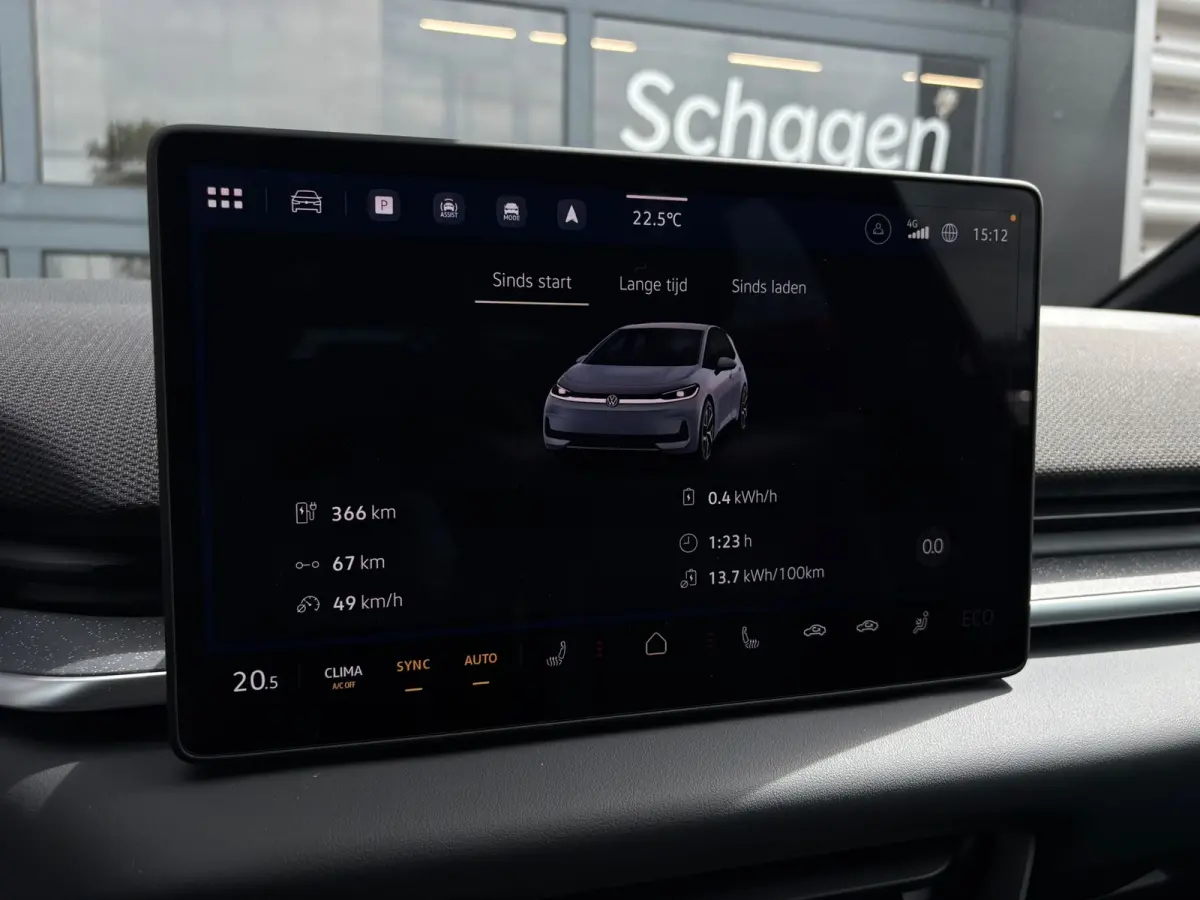 Life | Airconditioning automatisch, 2-zone (Climatronic) | Automatische afstandsregeling (Adaptive Cruise Control) | Buitenspiegels elektrisch instel-, verwarm- en inklapbaar