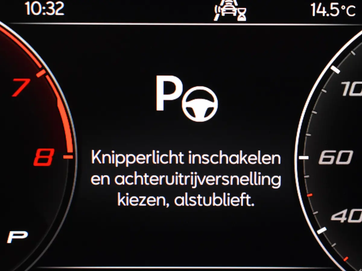 FR Business Intense | Achteruitrijcamera | Airconditioning automatisch met 2-zone-temperatuurregeling | Centrale vergr. met afstandsbediening en Keyless Entry&Go