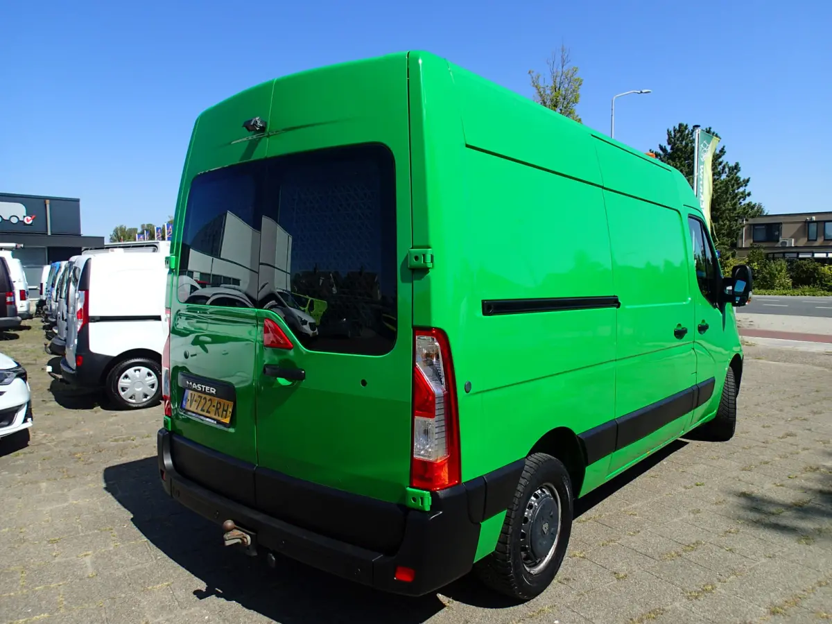 T35 2.3 dCi L2H2 VOOORZIEN VAN AIRCO+CRUISE+TREKHAAK !!