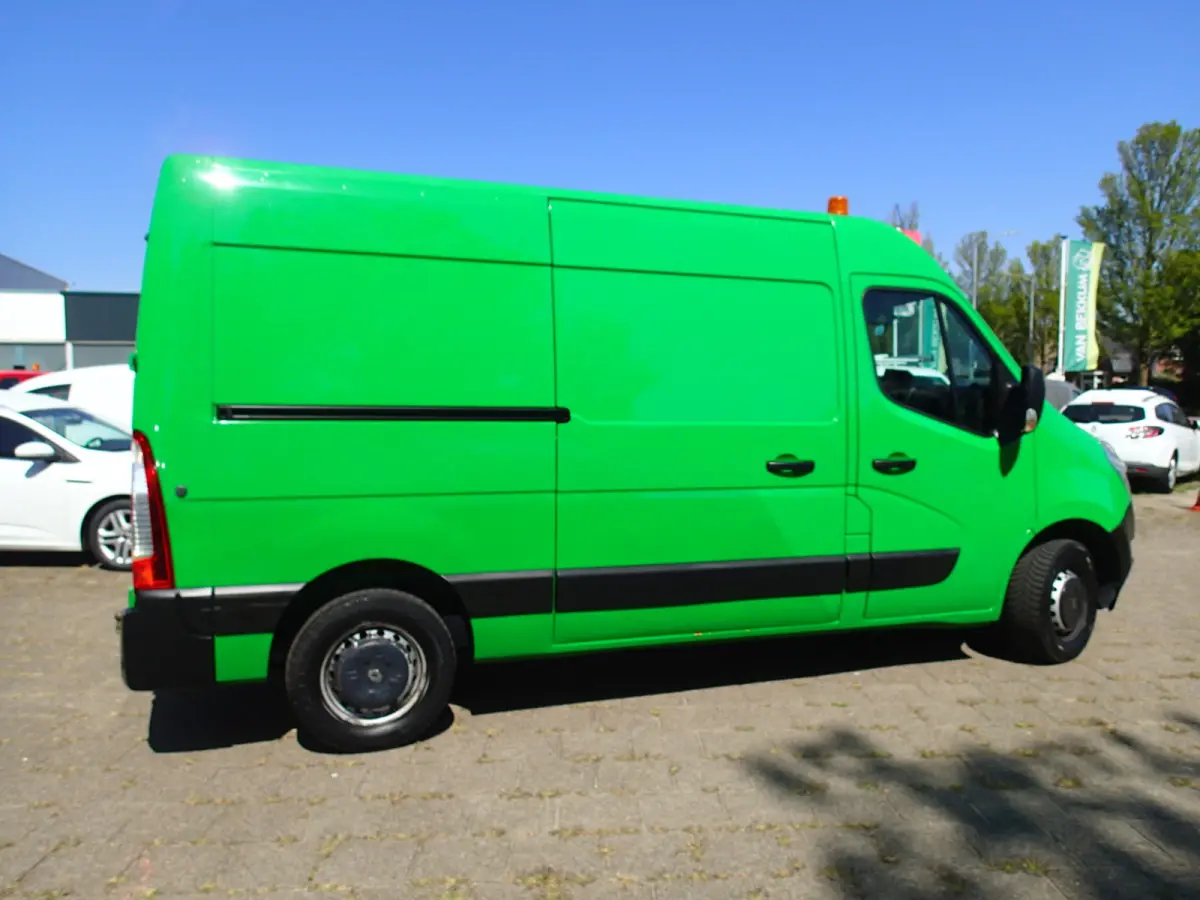 T35 2.3 dCi L2H2 VOOORZIEN VAN AIRCO+CRUISE+TREKHAAK !!