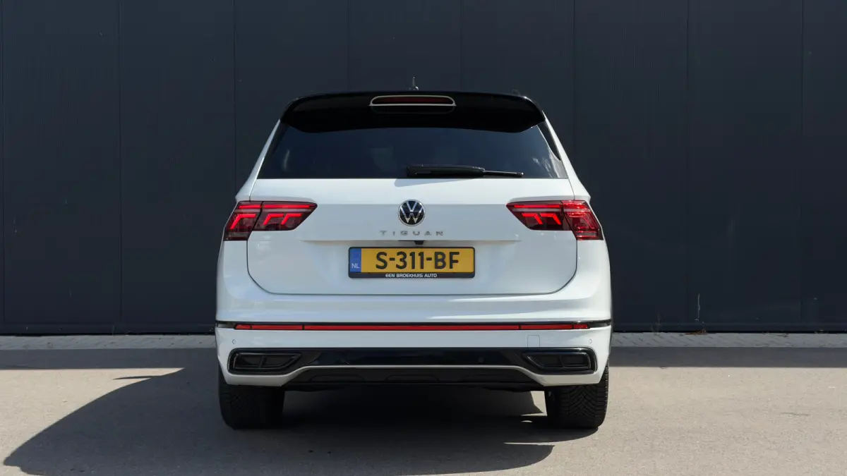 1.5TSI DSG R-Line 7st | Camera | Apple Carplay | Blackline | | Camera | Navigatie | Apple Carplay |
