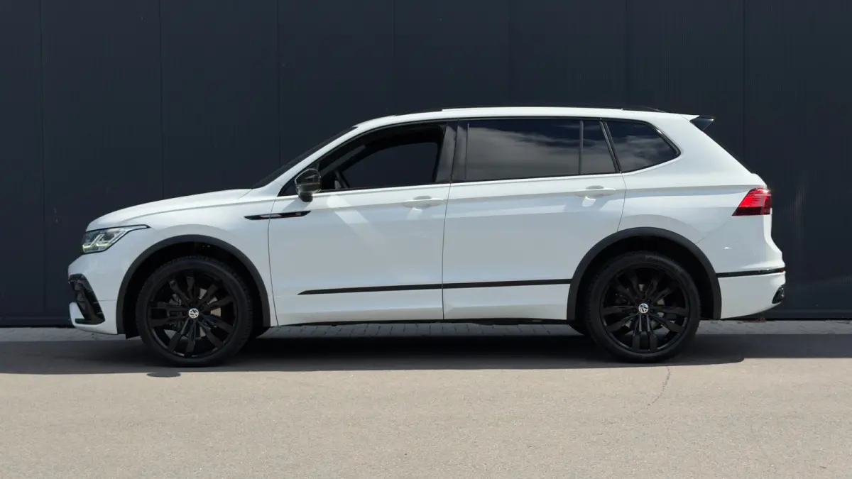 1.5TSI DSG R-Line 7st | Camera | Apple Carplay | Blackline | | Camera | Navigatie | Apple Carplay |