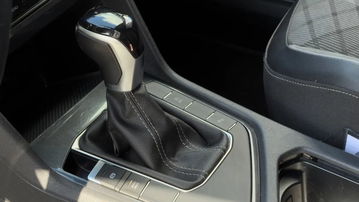 1.5TSI DSG R-Line 7st | Camera | Apple Carplay | Blackline | | Camera | Navigatie | Apple Carplay |