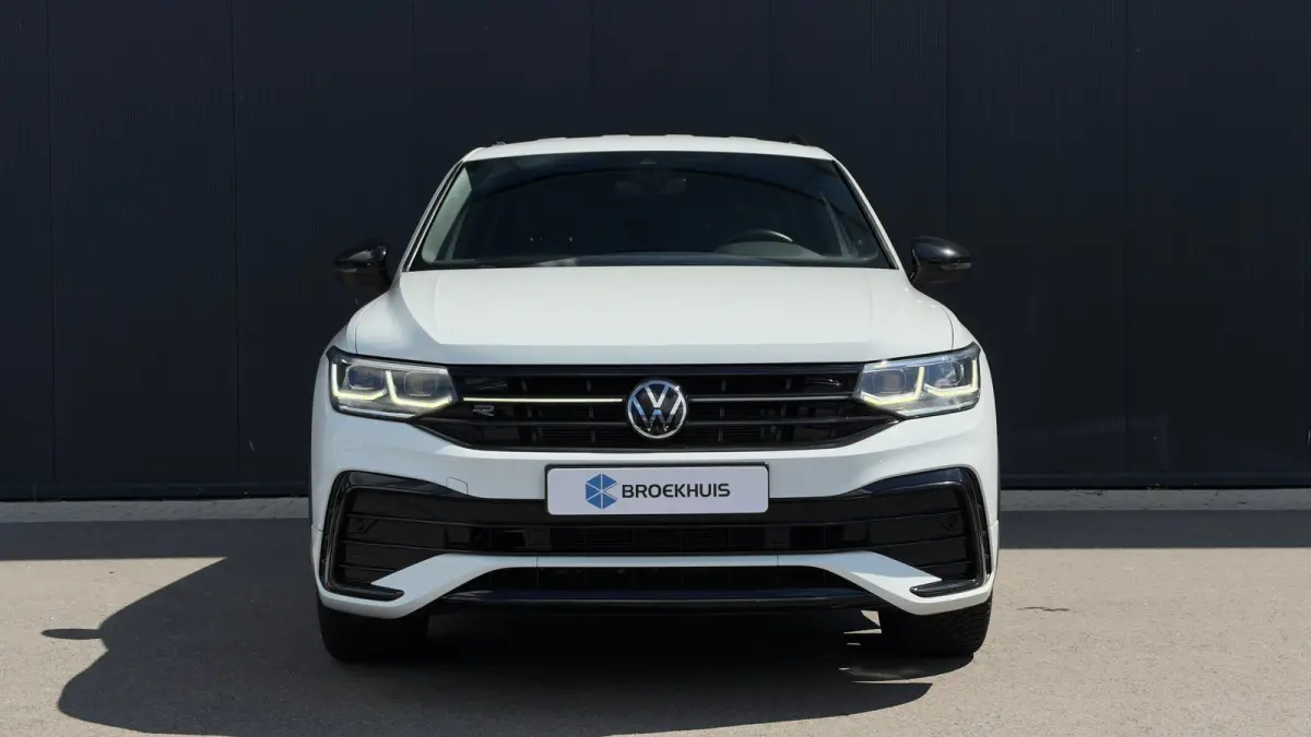 1.5TSI DSG R-Line 7st | Camera | Apple Carplay | Blackline | | Camera | Navigatie | Apple Carplay |