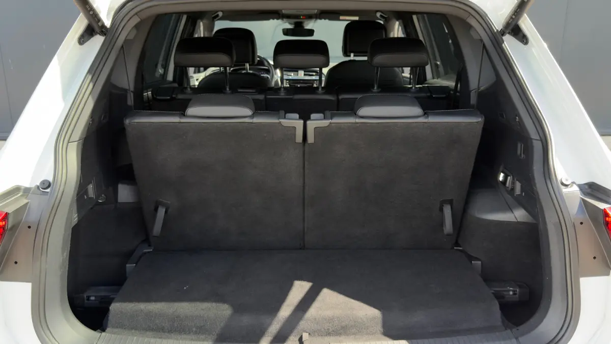 1.5TSI DSG R-Line 7st | Camera | Apple Carplay | Blackline | | Camera | Navigatie | Apple Carplay |