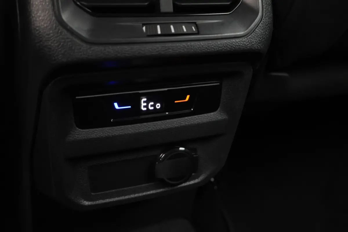 1.4 TSI DSG Plug-in Hybrid Life Virtual Cockpit, ACC, Camera, Apple CarPlay, PDC, Stoelverwarming, 17”