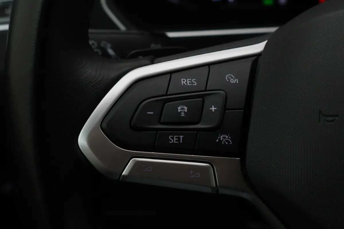 1.4 TSI DSG Plug-in Hybrid Life Virtual Cockpit, ACC, Camera, Apple CarPlay, PDC, Stoelverwarming, 17”