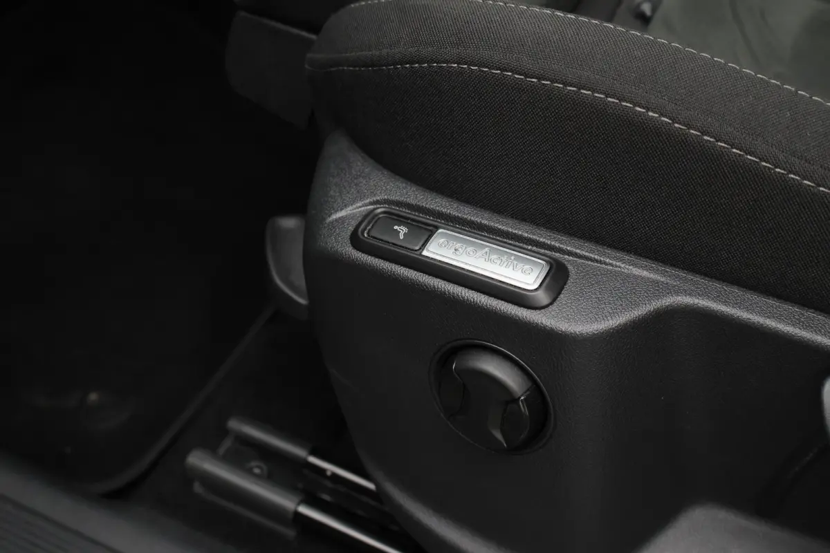 1.4 TSI DSG Plug-in Hybrid Life Virtual Cockpit, ACC, Camera, Apple CarPlay, PDC, Stoelverwarming, 17”