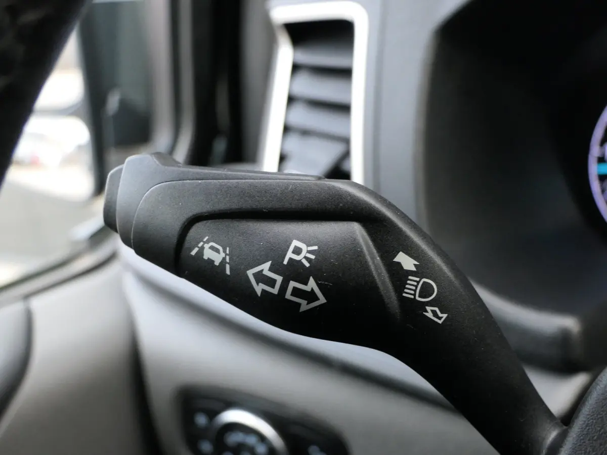 320 2.0 TDCI 185pk Automaat L2H1 Sport | Camera | BLIS | Navigatie | Bijrijdersbank | Trekhaak | CarPlay/Android Auto