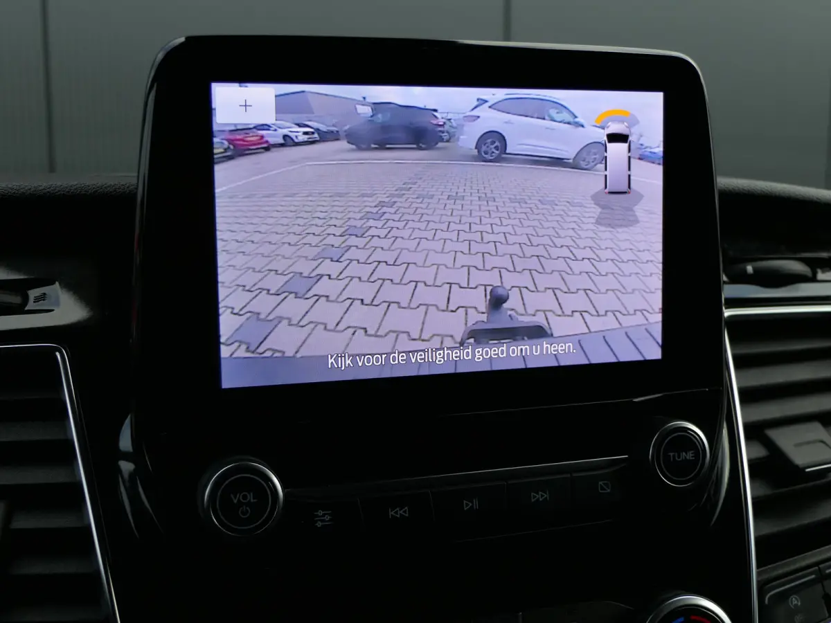 320 2.0 TDCI 185pk Automaat L2H1 Sport | Camera | BLIS | Navigatie | Bijrijdersbank | Trekhaak | CarPlay/Android Auto