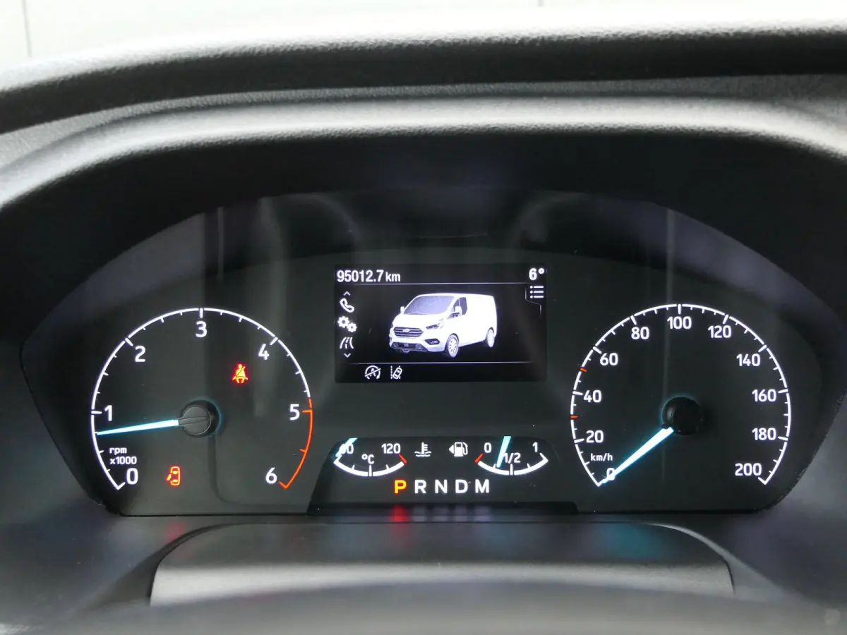 320 2.0 TDCI 185pk Automaat L2H1 Sport | Camera | BLIS | Navigatie | Bijrijdersbank | Trekhaak | CarPlay/Android Auto