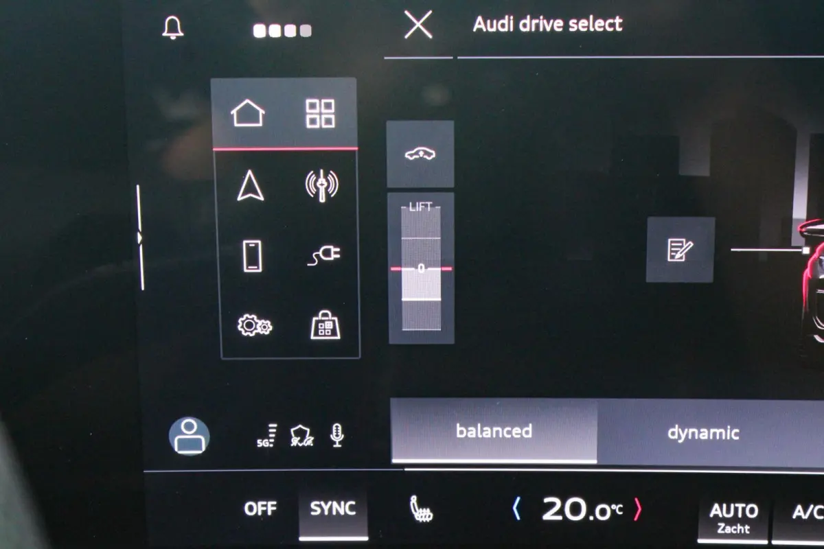 Performance 306pk S-Line Edition 100 kWh | Luchtvering | Rondomzicht Camera | 21" LMV | Stuurverwarming