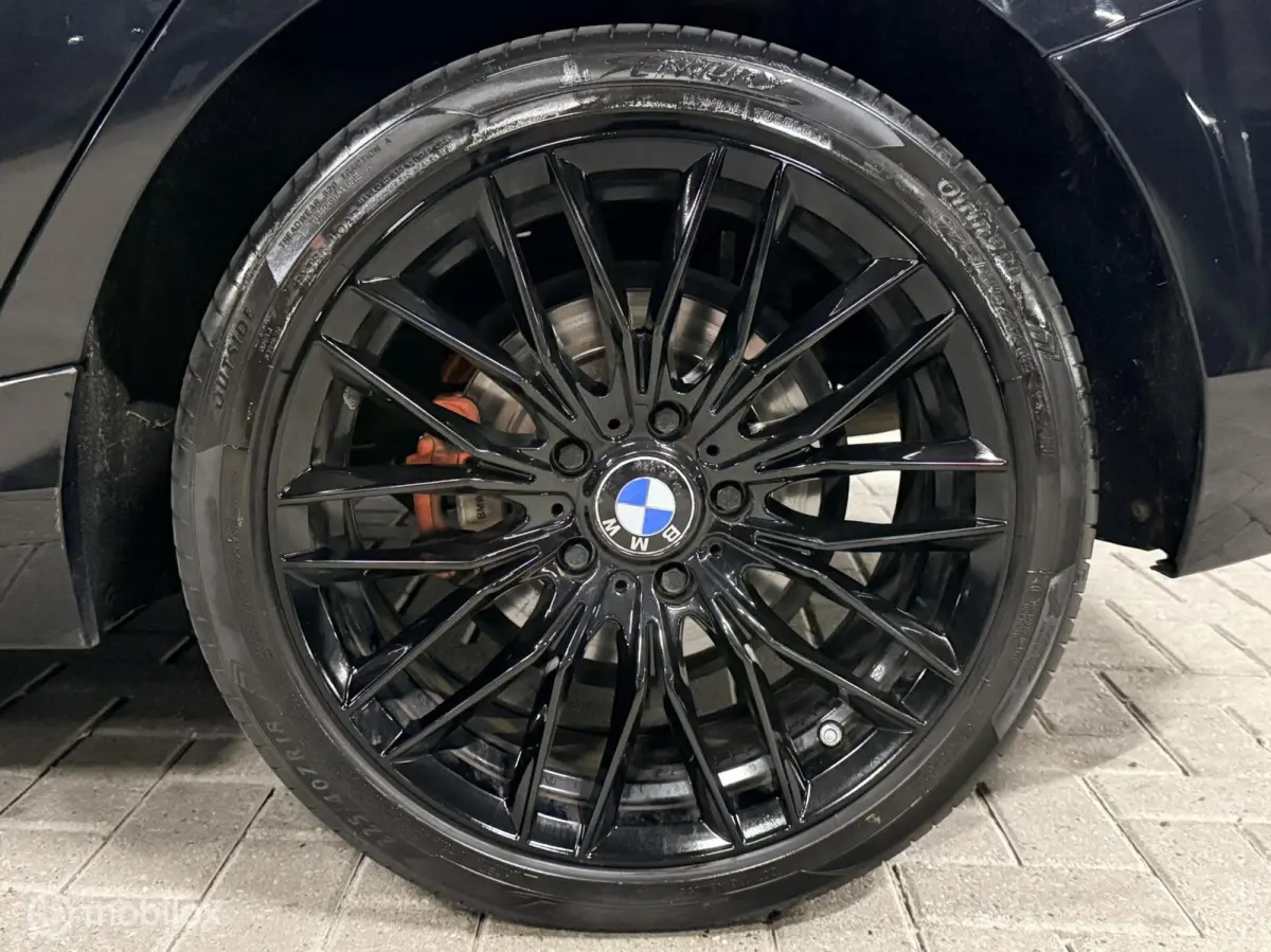 118i Centennial High Executive LED/18inch/sport