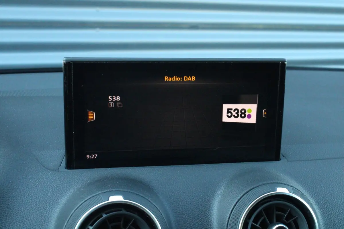 30 TFSI 110pk Pro Line | Adaptieve cruise control | Carplay | Hold assist | Draadloos telefoonlader | DAB | 2-zone airco