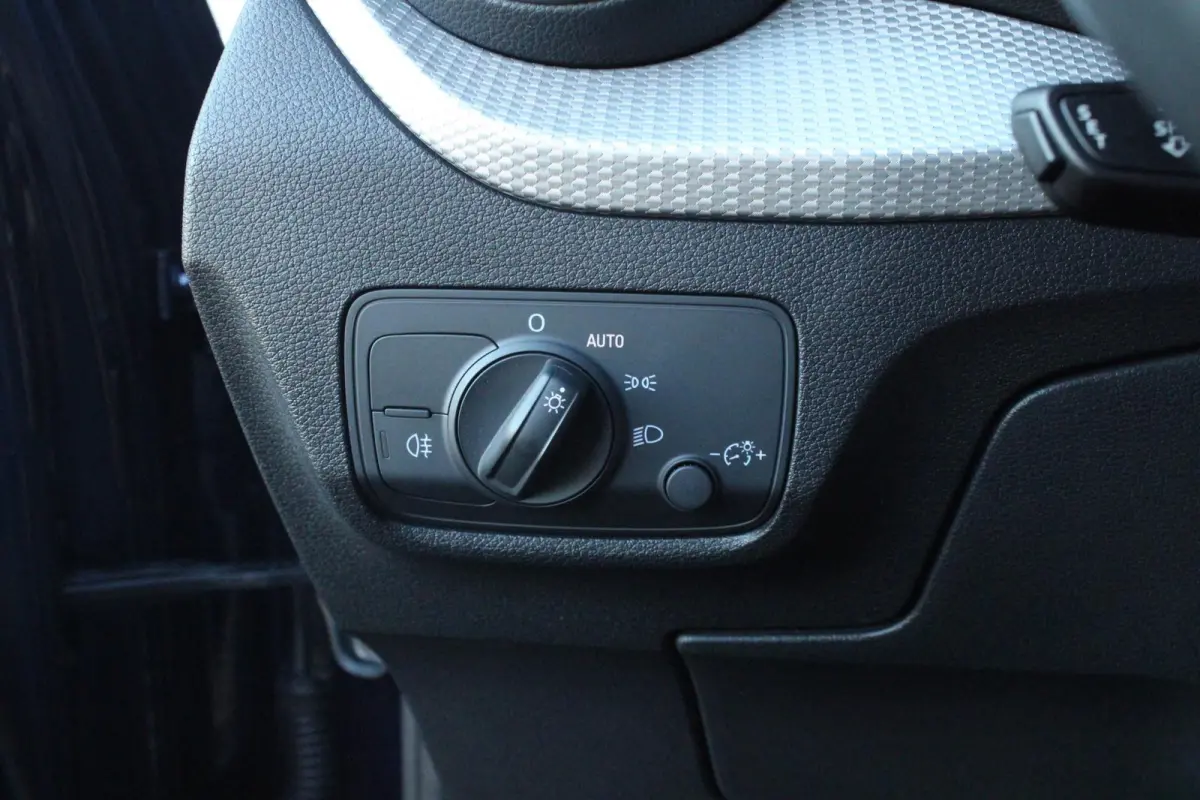30 TFSI 110pk Pro Line | Adaptieve cruise control | Carplay | Hold assist | Draadloos telefoonlader | DAB | 2-zone airco