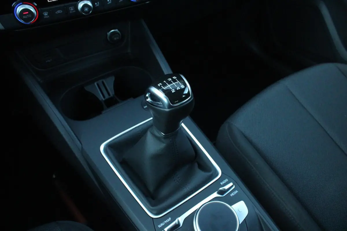 30 TFSI 110pk Pro Line | Adaptieve cruise control | Carplay | Hold assist | Draadloos telefoonlader | DAB | 2-zone airco